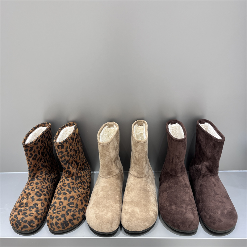Dumier New Winter Snow Boots for Women - Faux Suede Short Boots with Faux Fur Lining, Low Heel Round Toe