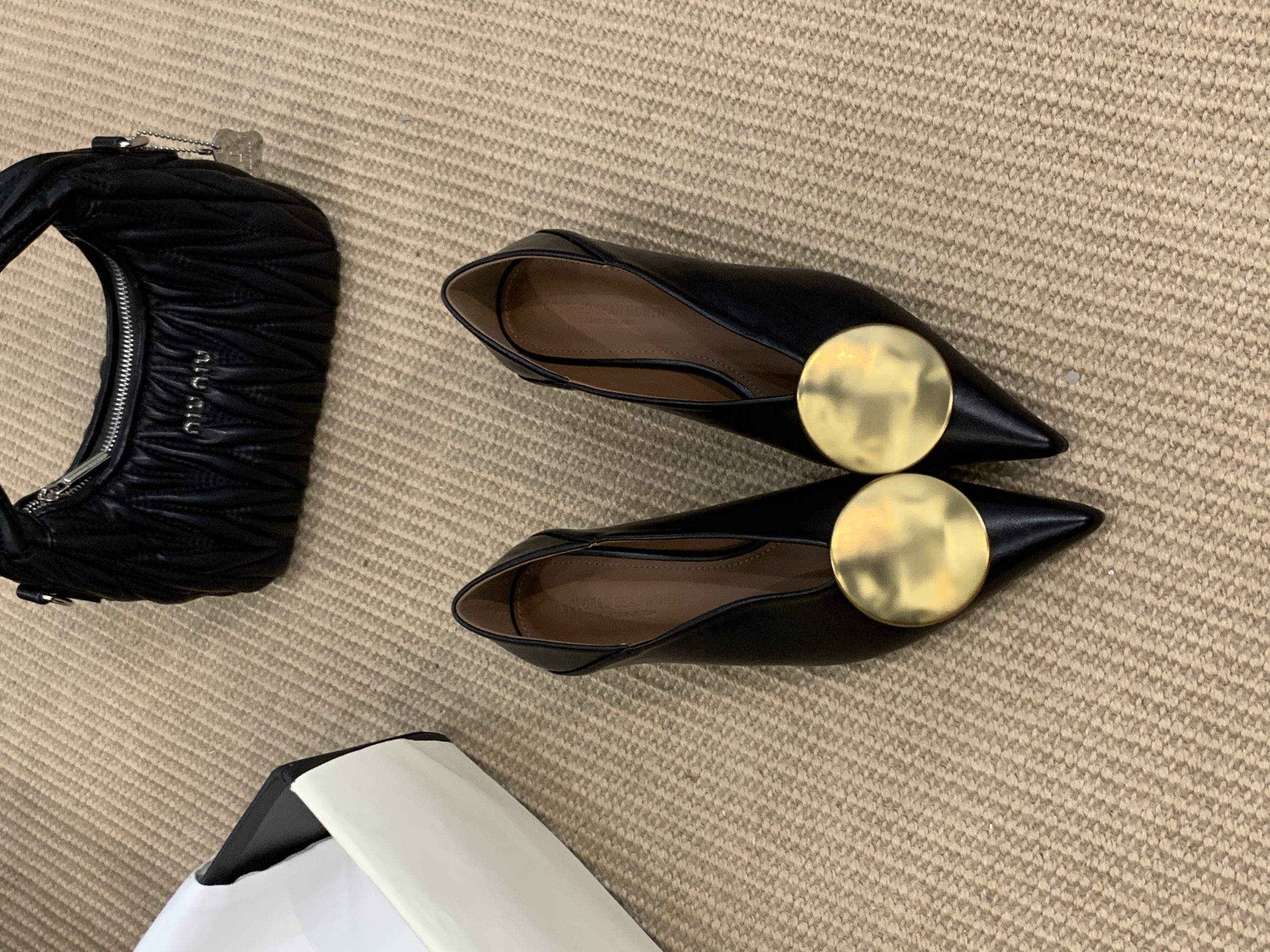 2025 New French Style Metal Buckle Low Heel Shallow Mouth Women's Shoes Fashion Comfortable Versatile Simple Shoes - Image 3
