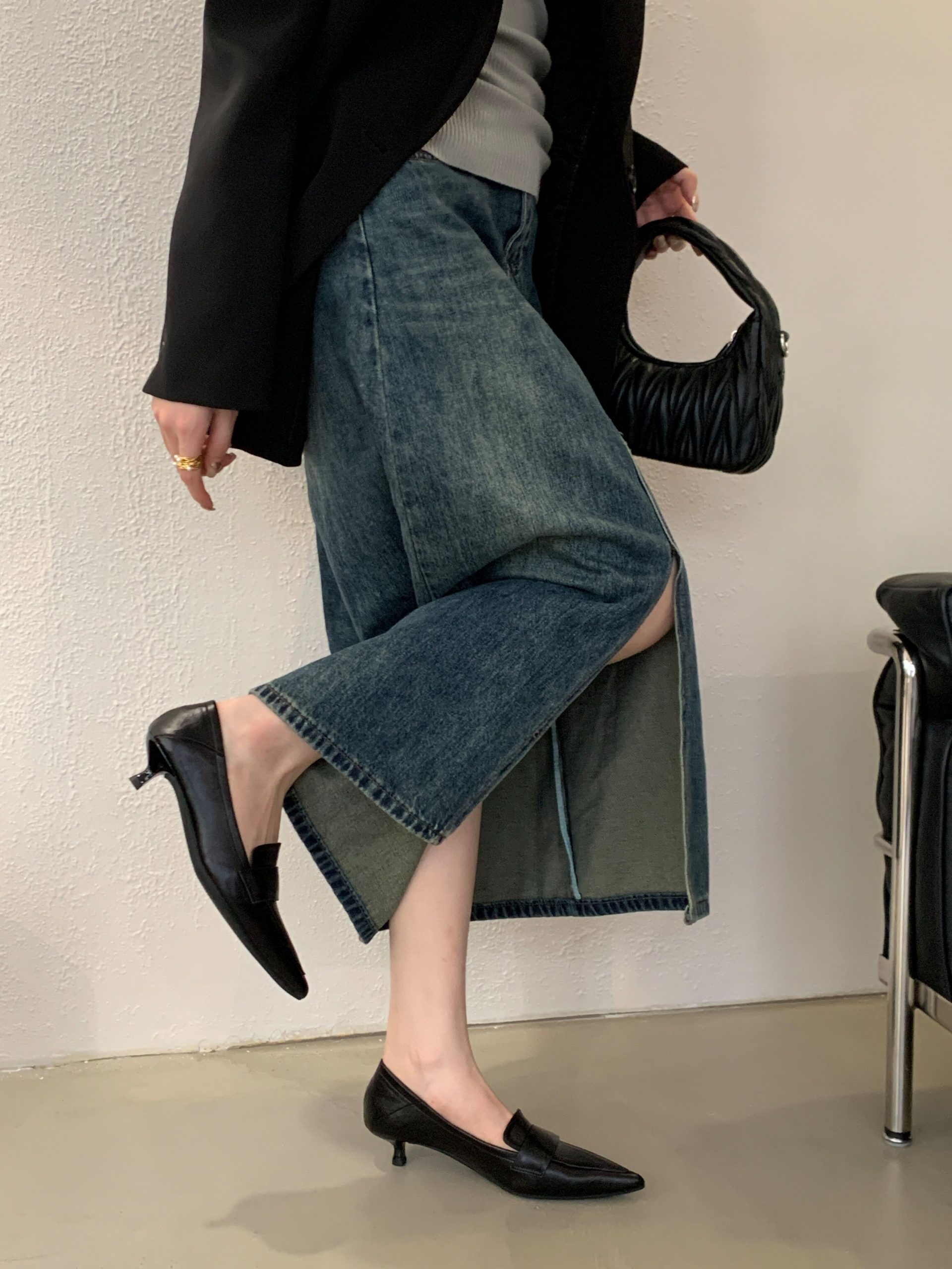 2025 New French Style Metal Buckle Low Heel Shallow Mouth Women's Flats Comfortable Versatile Simple Shoes - Image 4