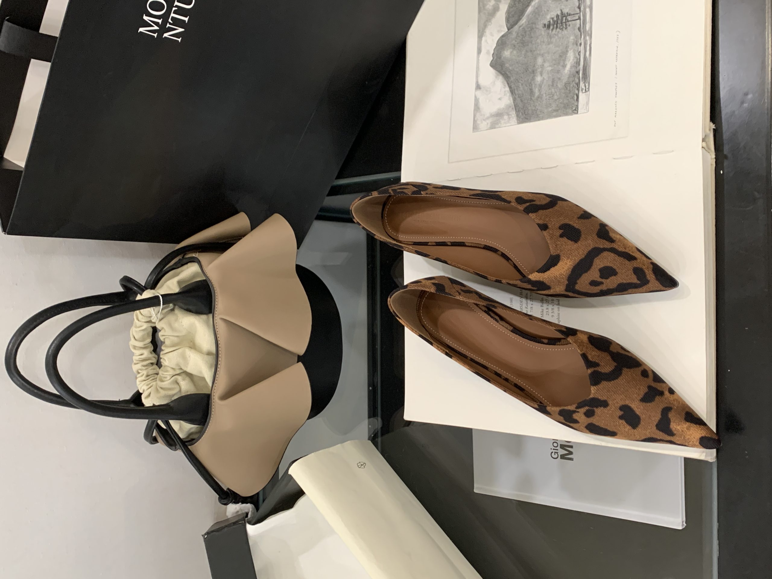 2025 New French Style Low Heel Shallow Mouth Women's Shoes Sweet Comfortable Versatile Simple Flats - Image 3
